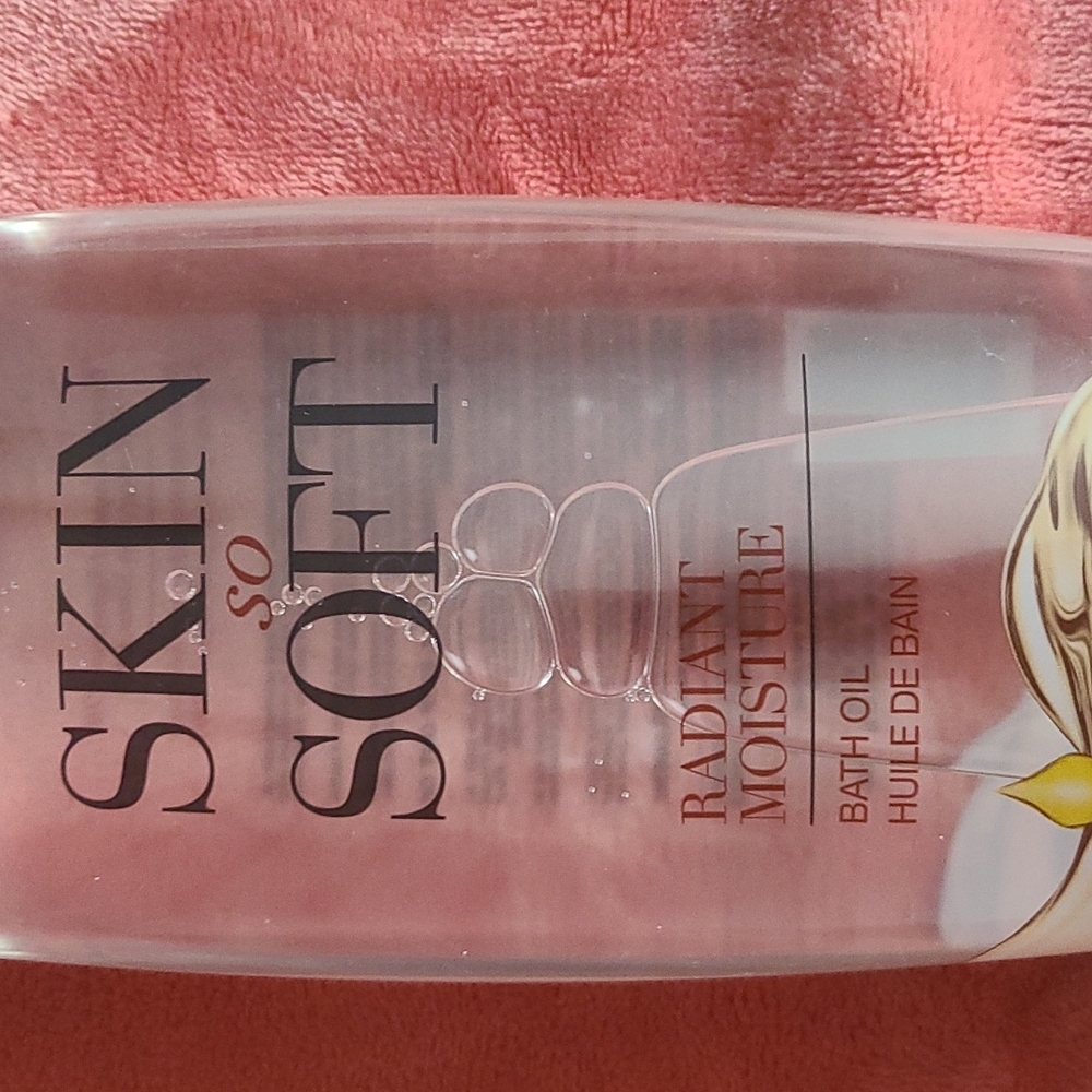 Bundle Of Avon Skin so soft Items. - Picture 2 of 4